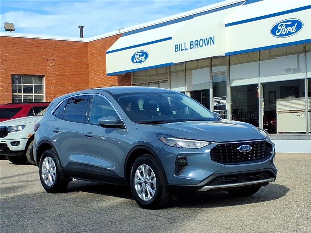 2023 Ford Escape Active's photo
