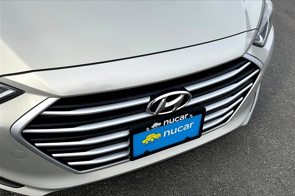 2017 Hyundai Elantra SE photo 26