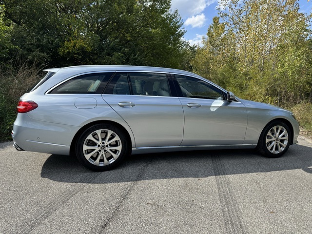 2018 Mercedes Benz E 400 4MATIC Wagon photo 5