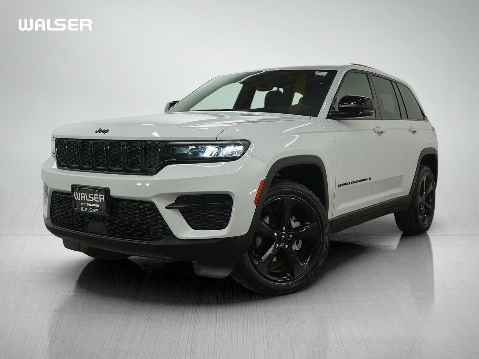 2022 Jeep Grand Cherokee Altitude's photo