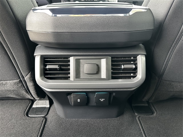 2025 Ford F-150 XLT photo 11