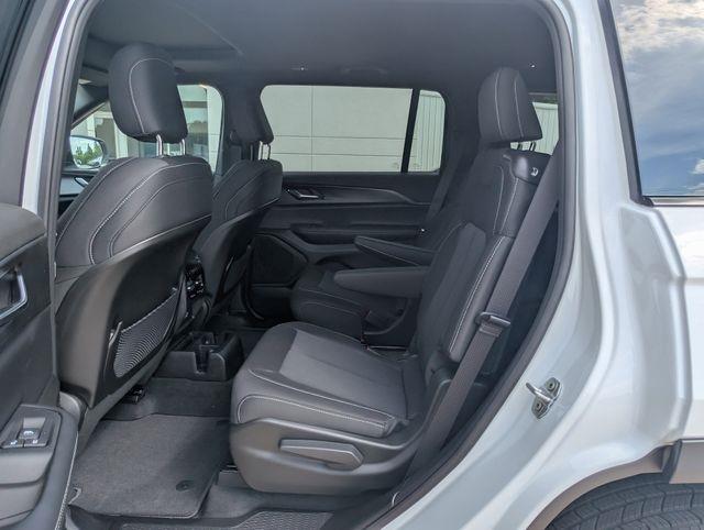 2025 Jeep Grand Cherokee Laredo X photo 26