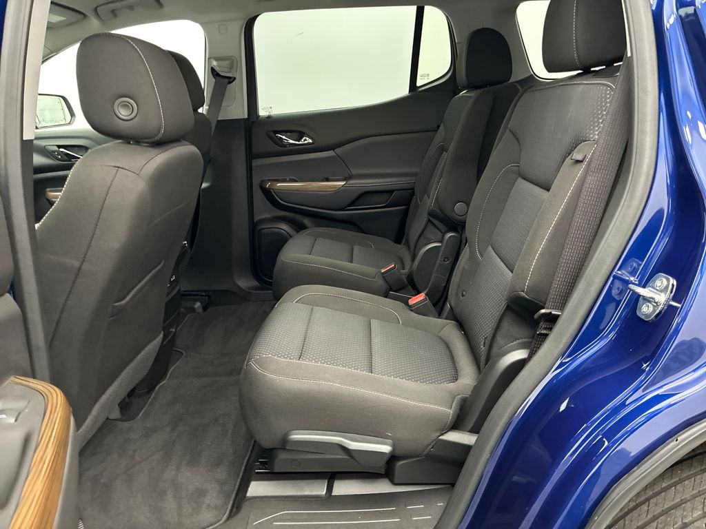 2023 Gmc Acadia SLE photo 15