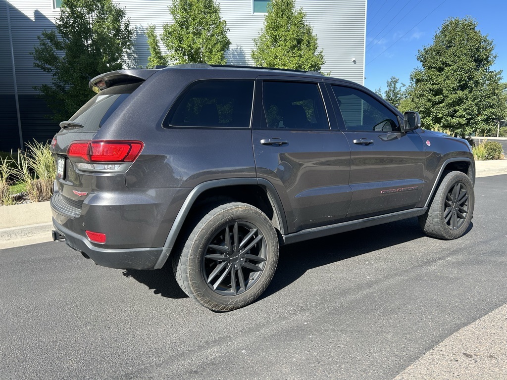 2019 Jeep Grand Cherokee Trailhawk photo 4
