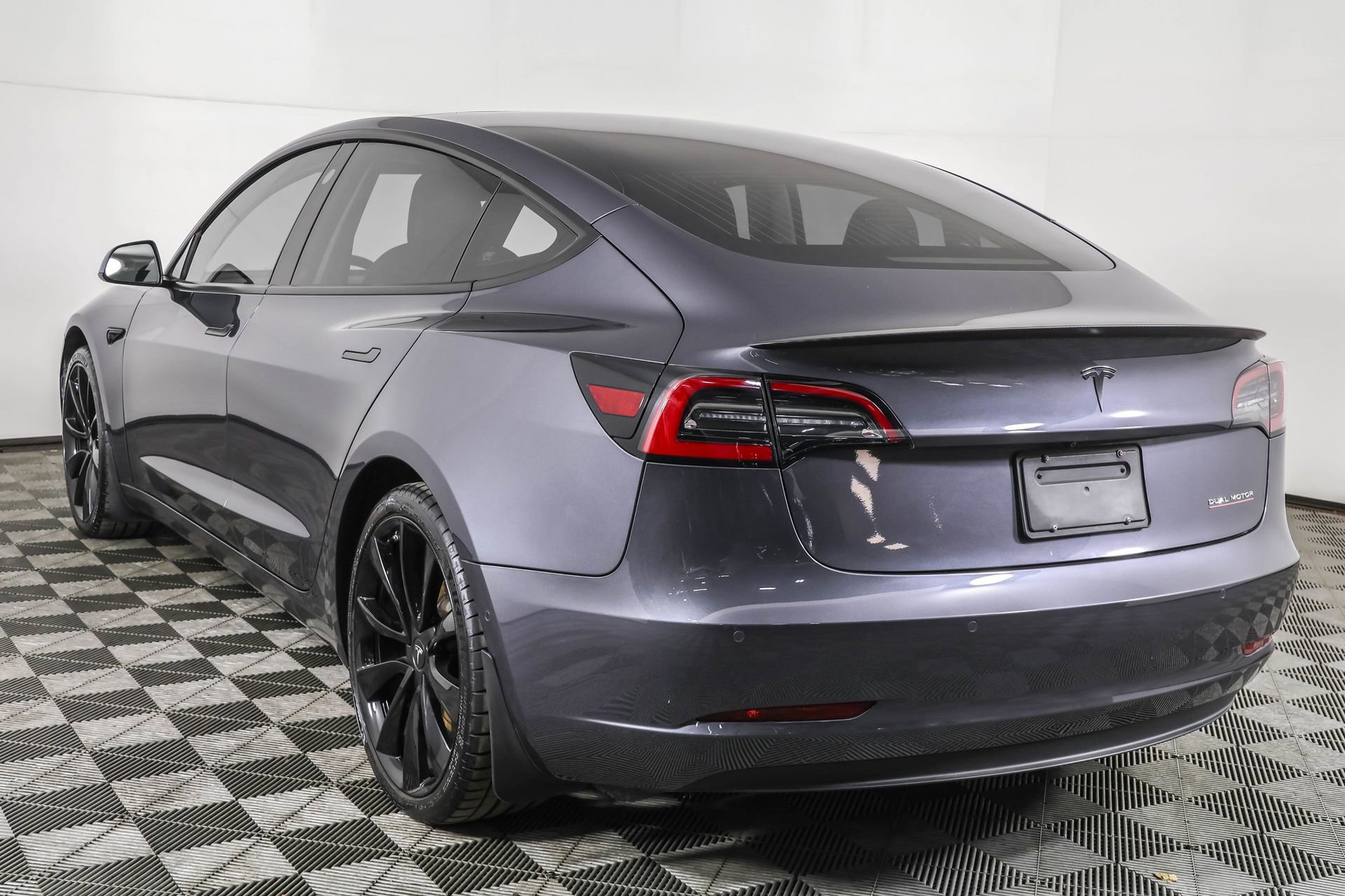 2019 Tesla Model 3 Long Range photo 9