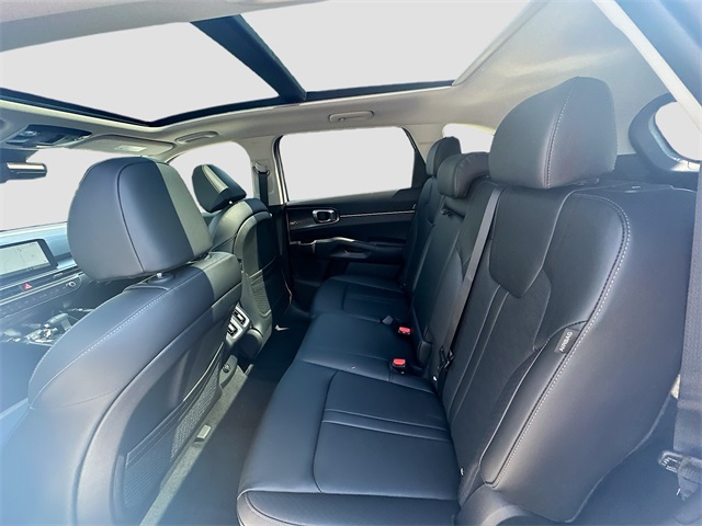 2025 Kia Sorento S photo 22