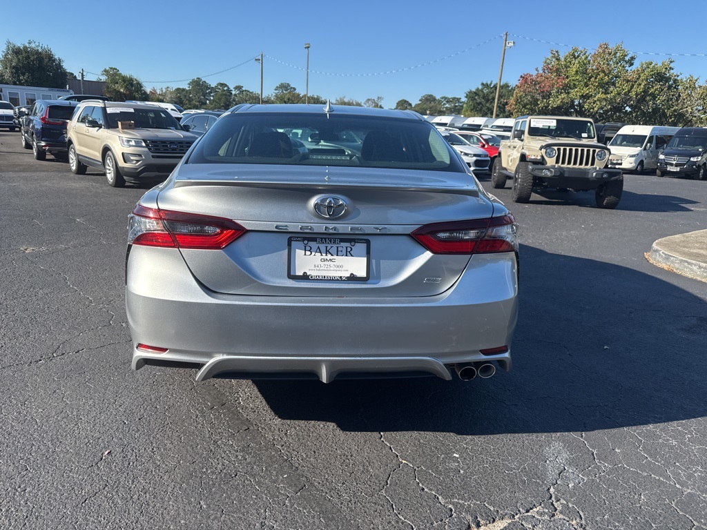 2022 Toyota Camry SE photo 4