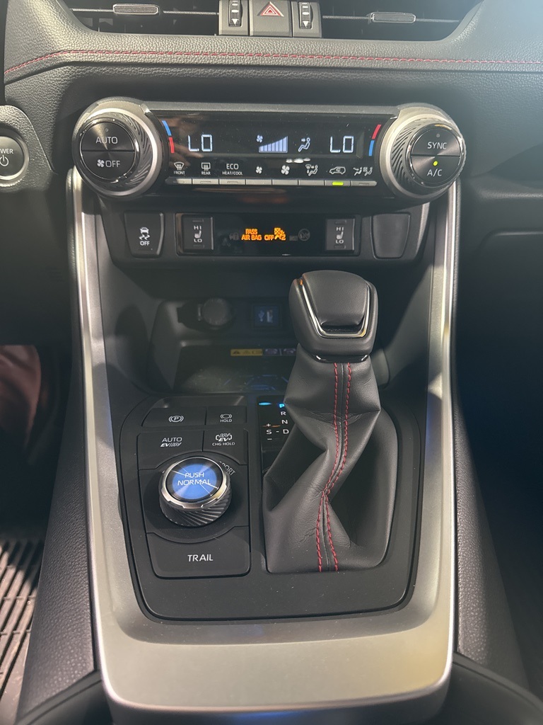 2025 Toyota RAV4 Hybrid XSE photo 40