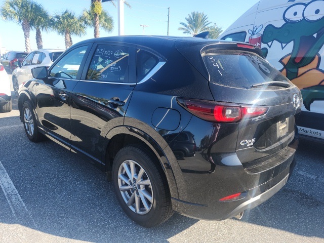 2025 Mazda CX-5 2.5 S Preferred Preferred photo 2