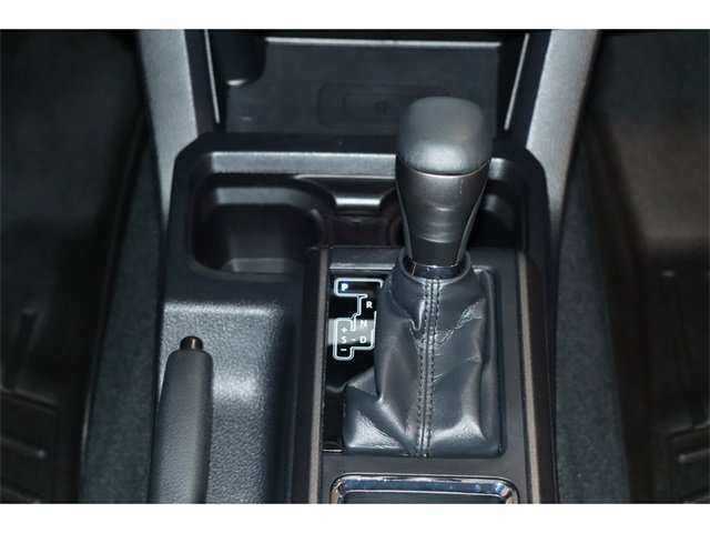 2019 Toyota Tacoma SR5 photo 17