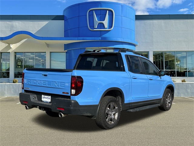 2024 Honda Ridgeline TrailSport photo 2