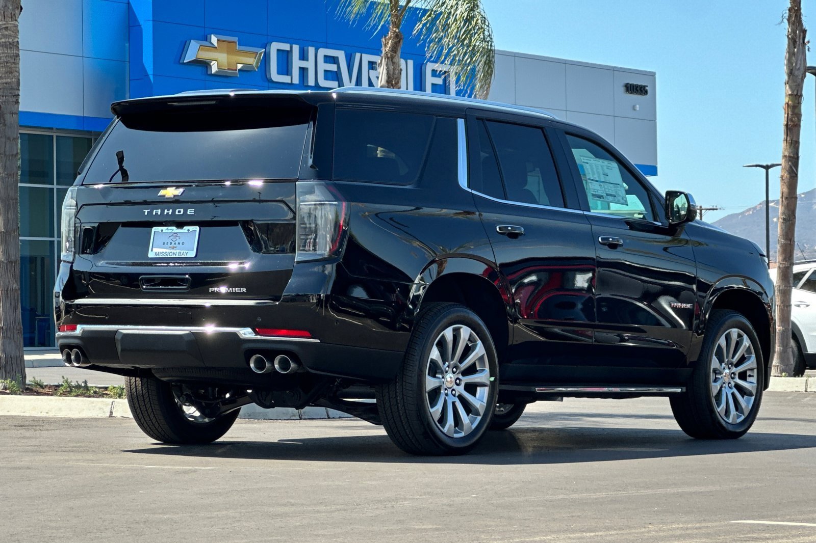 2025 Chevrolet Tahoe Premier photo 4