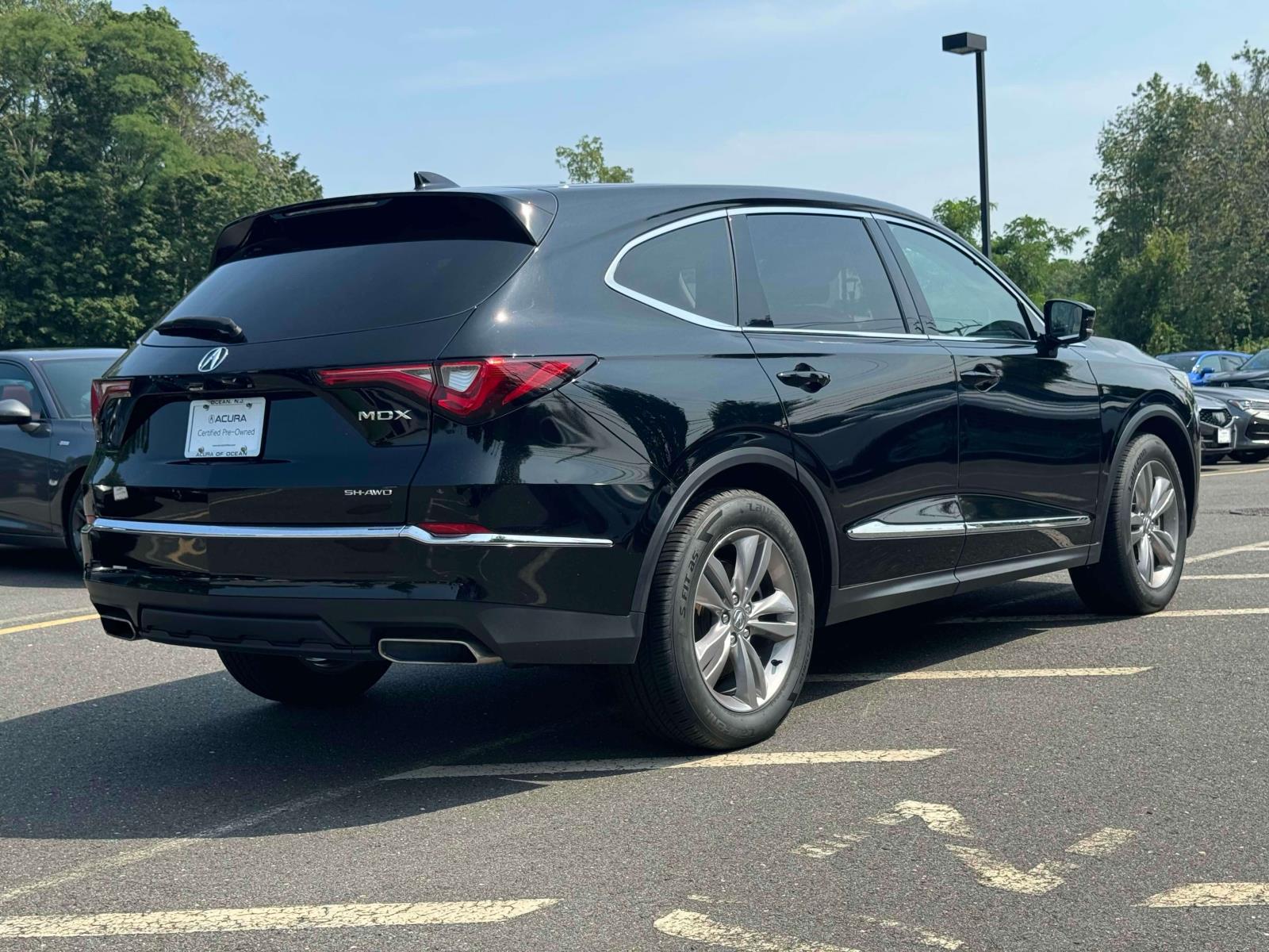 2023 Acura MDX SH-AWD photo 3