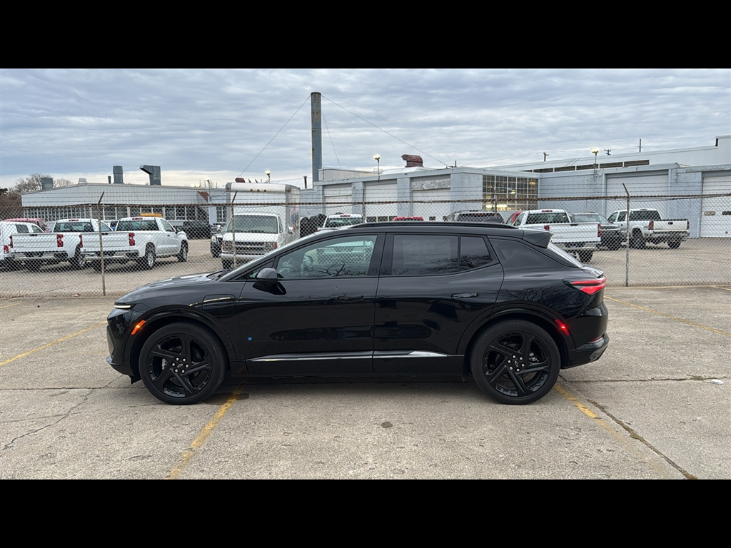 2025 Chevrolet Equinox EV 3RS photo 2