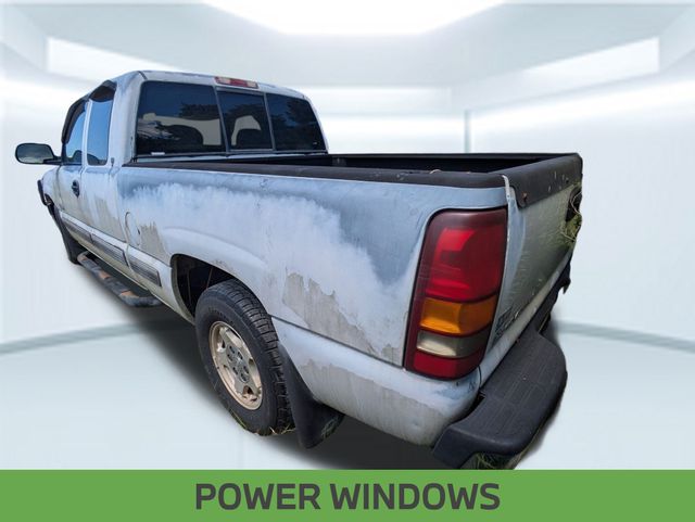 1999 Chevrolet Silverado 1500 LS photo 3