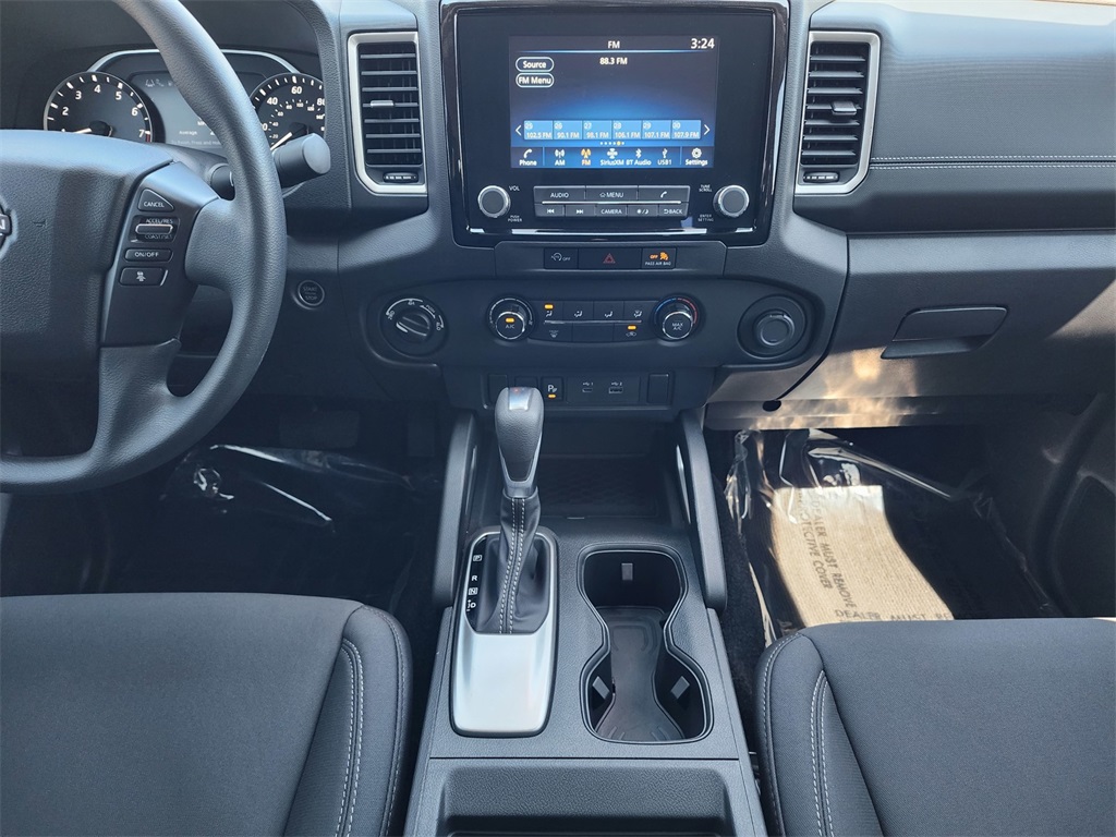 2024 Nissan Frontier SV photo 11