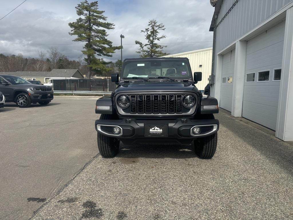 2024 Jeep Gladiator Sport S photo 3