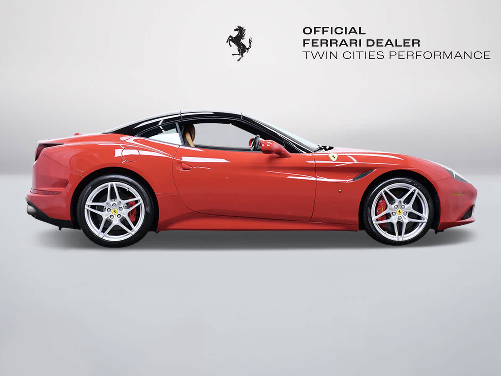 2017 Ferrari California T photo 7