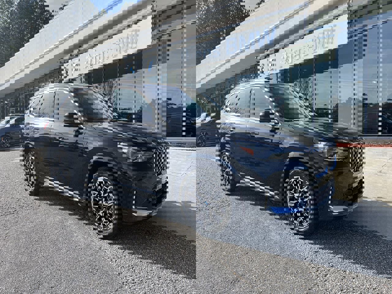 2025 BMW X1 28i's photo