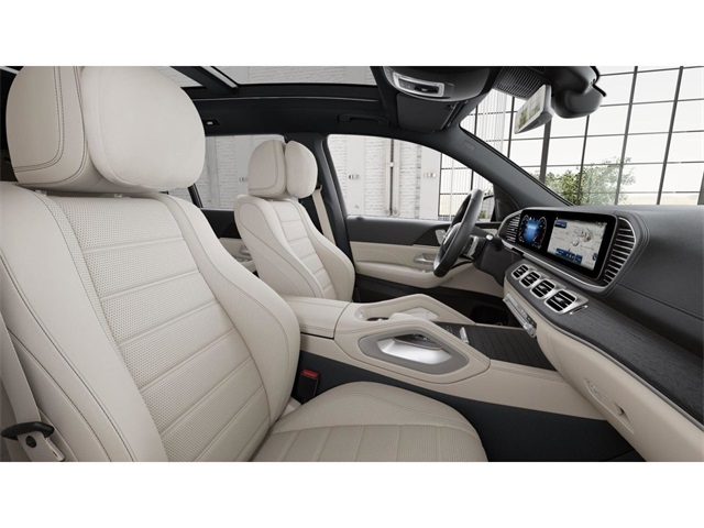 2026 Mercedes Benz GLS 450 4MATIC photo 4