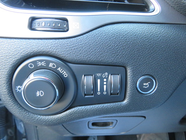 2022 Jeep Cherokee Latitude Lux photo 31