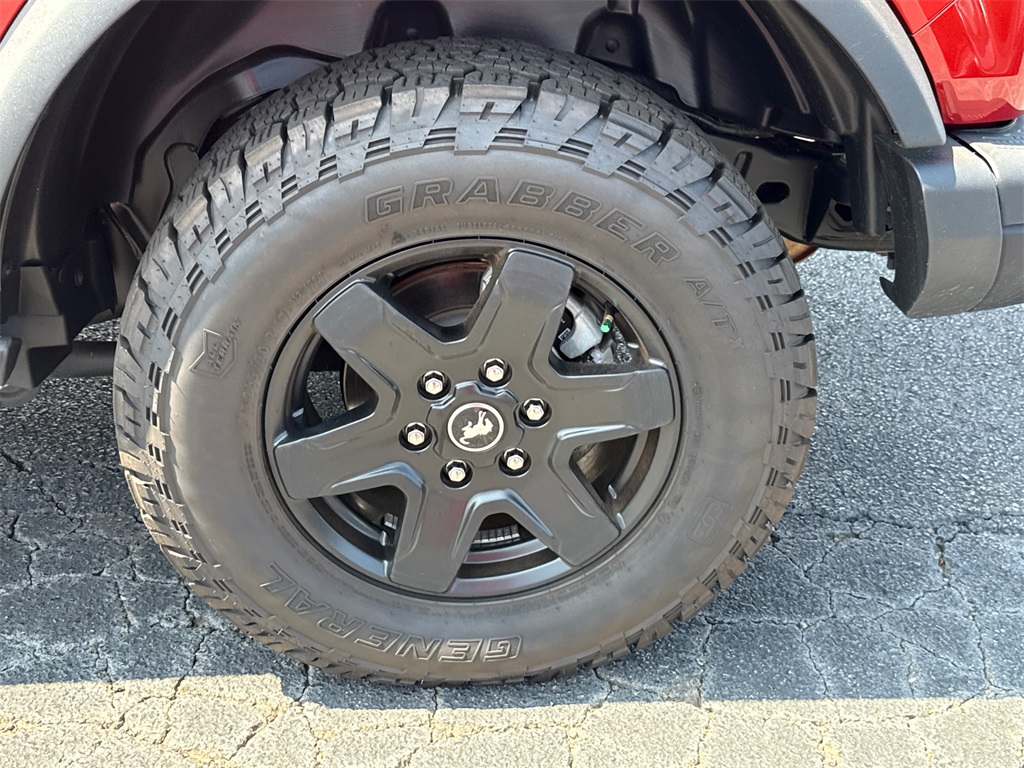 2024 Ford Bronco Black Diamond photo 17