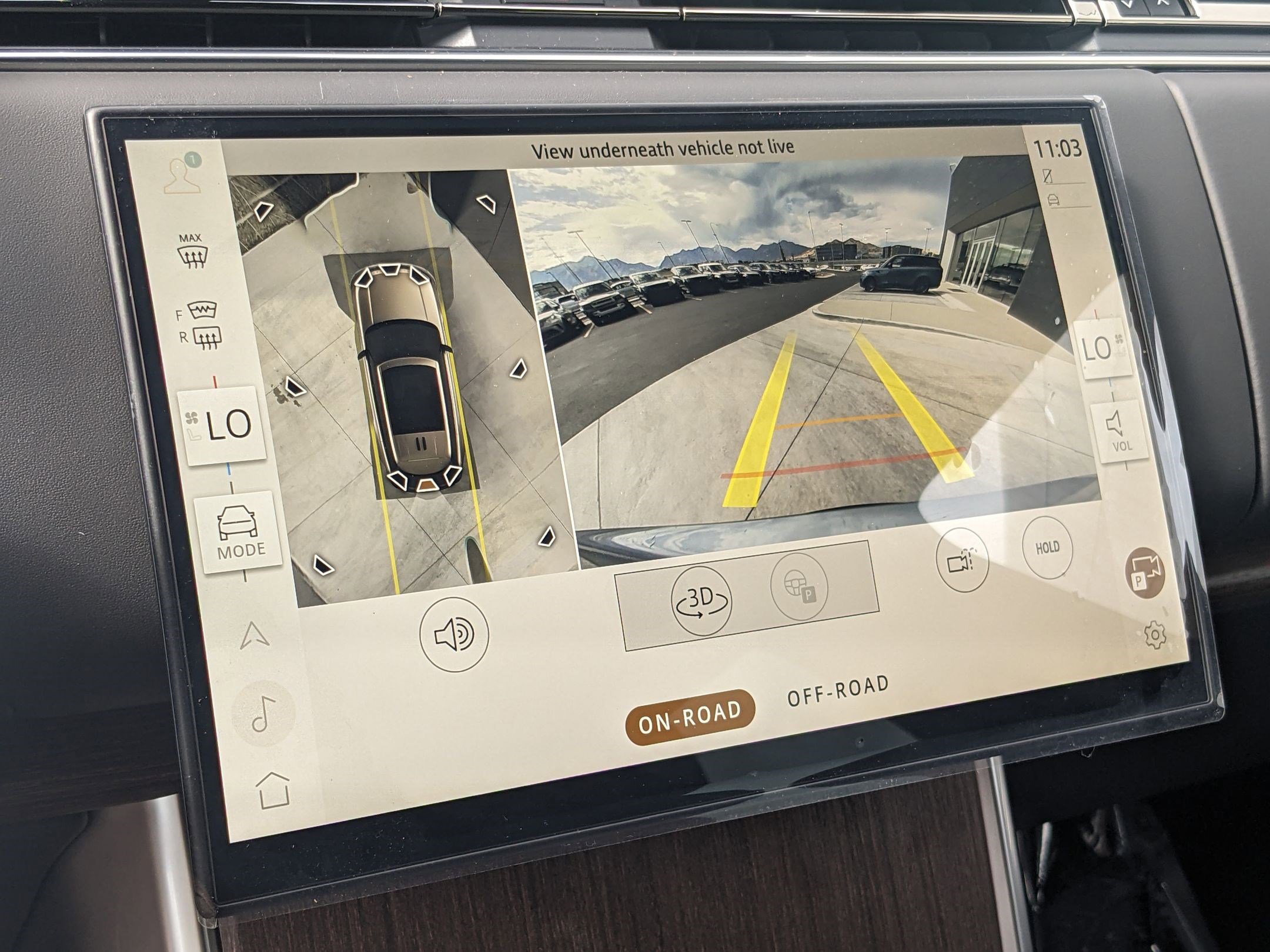 2025 Land Rover Range Rover SE photo 12