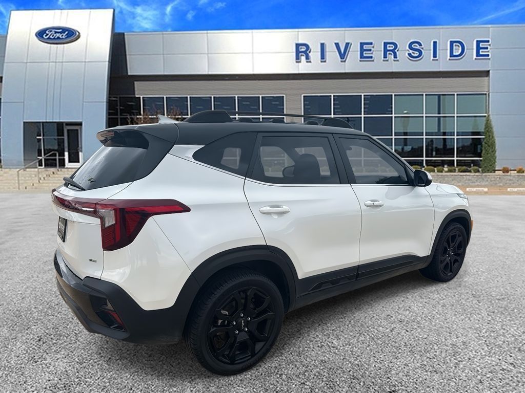 2024 Kia Seltos X-Line photo 3