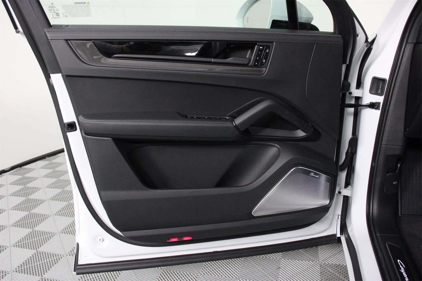 2025 Porsche Cayenne GTS photo 20