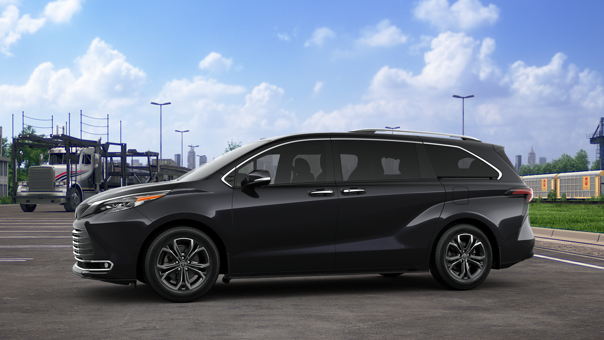2025 Toyota Sienna Platinum photo 3