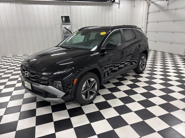 Used 2025 Hyundai Tucson SEL with VIN 5NMJBCDE1SH454864 for sale in Rochester, Minnesota