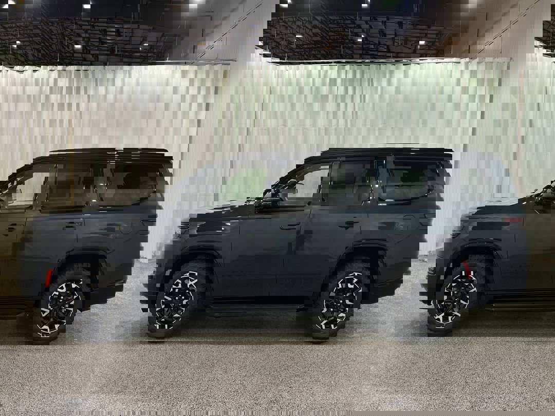 2025 Jeep Wagoneer Series II Overland photo 4