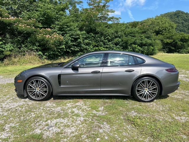 2018 Porsche Panamera 4S photo 4