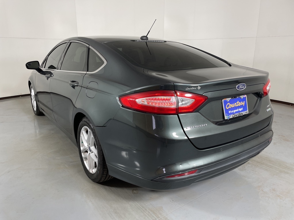 2015 Ford Fusion SE photo 6
