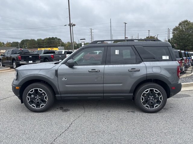 2025 Ford Bronco Sport Outer Banks photo 2