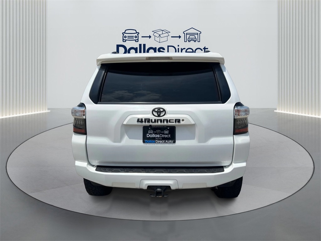 2019 Toyota 4Runner SR5 photo 6