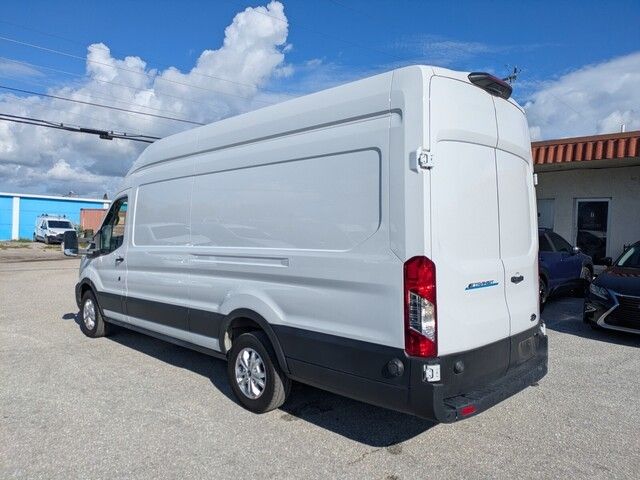 2023 Ford Transit photo 4