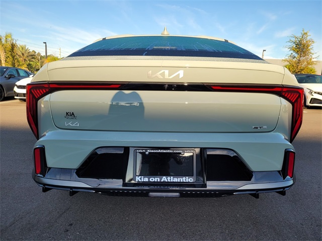 2025 Kia K4 GT-Line Turbo photo 9