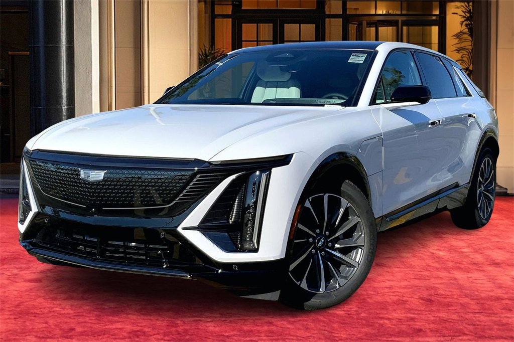 2026 Cadillac LYRIQ Premium Sport's photo