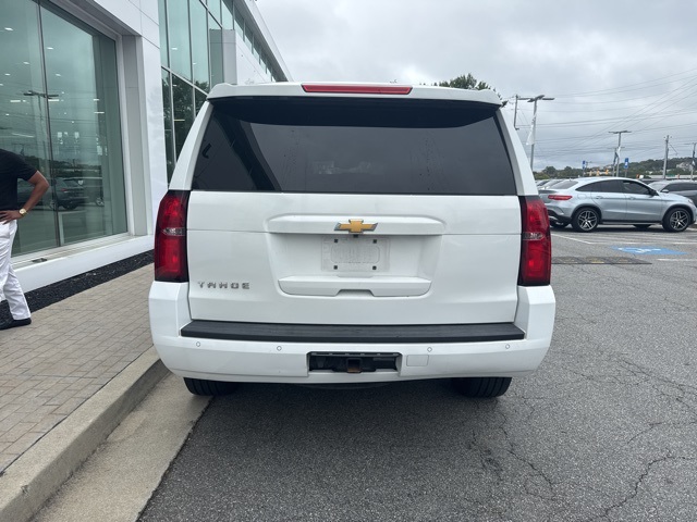 2018 Chevrolet Tahoe LT photo 2