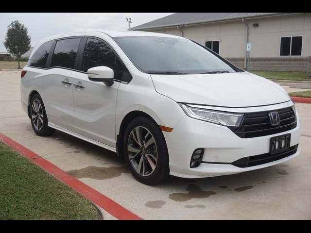 2023 Honda Odyssey Touring's photo