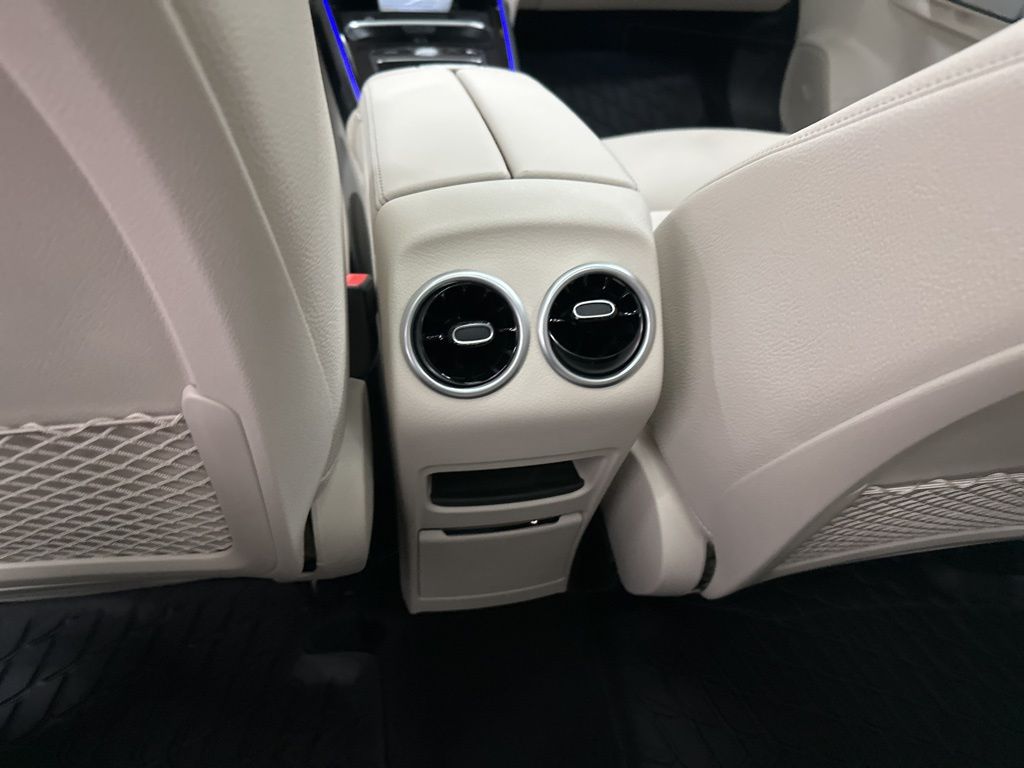 2026 Mercedes Benz GLB 250 4MATIC photo 20