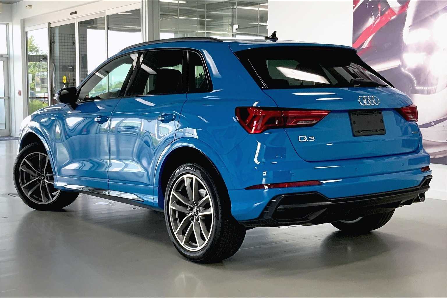 2022 Audi Q3 S line Premium photo 4