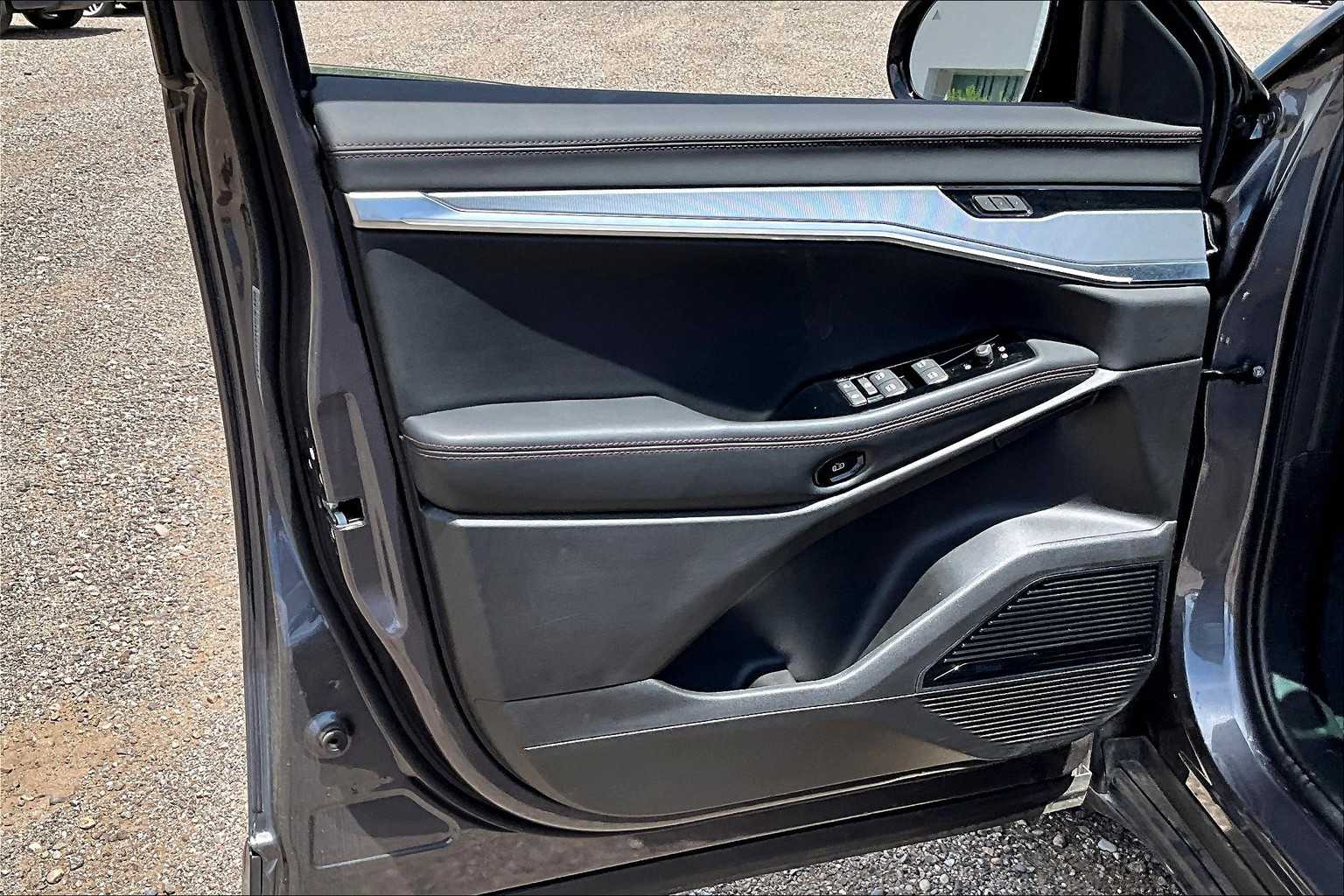 2025 Jeep Wagoneer S Launch Edition photo 19