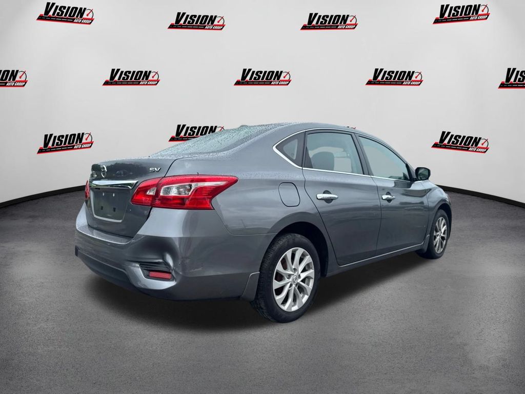 2019 Nissan Sentra SV photo 5