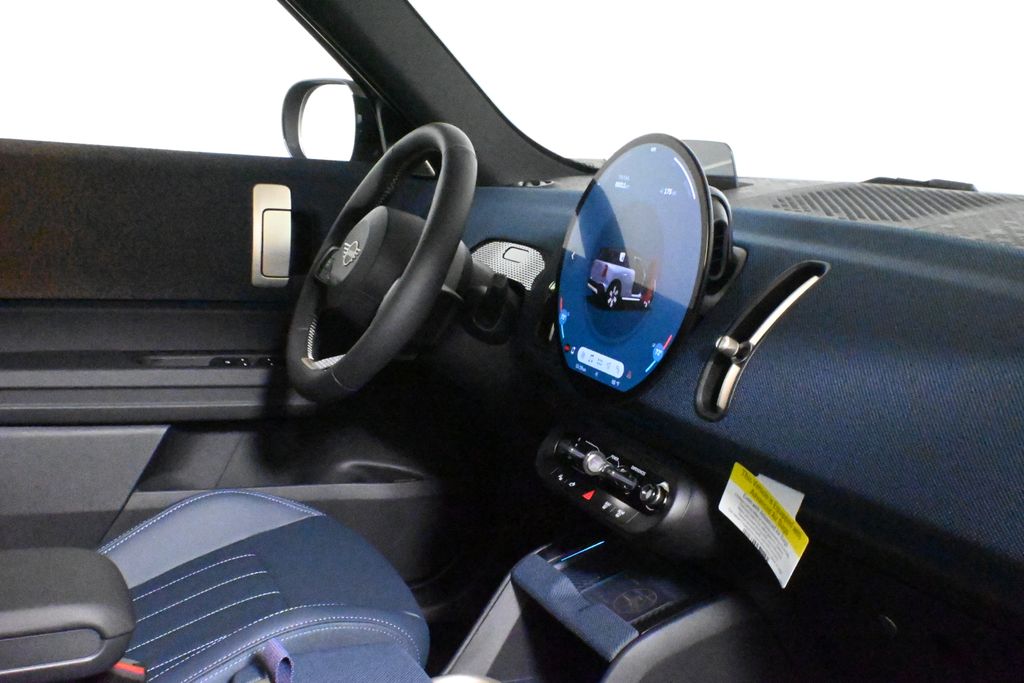 2025 Mini Countryman SE ALL4 photo 32