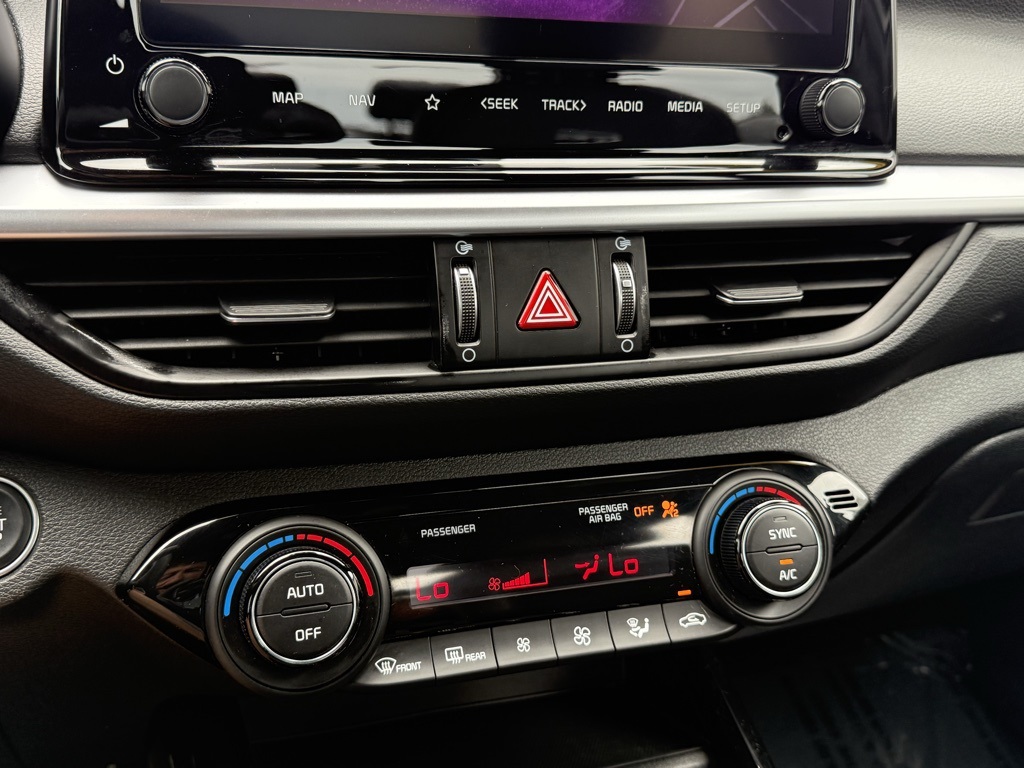 2023 Kia Forte GT-Line photo 30