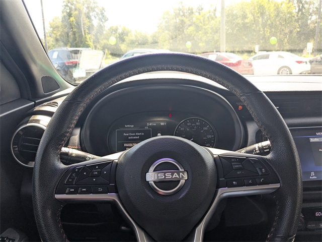 2022 Nissan Kicks SR photo 22