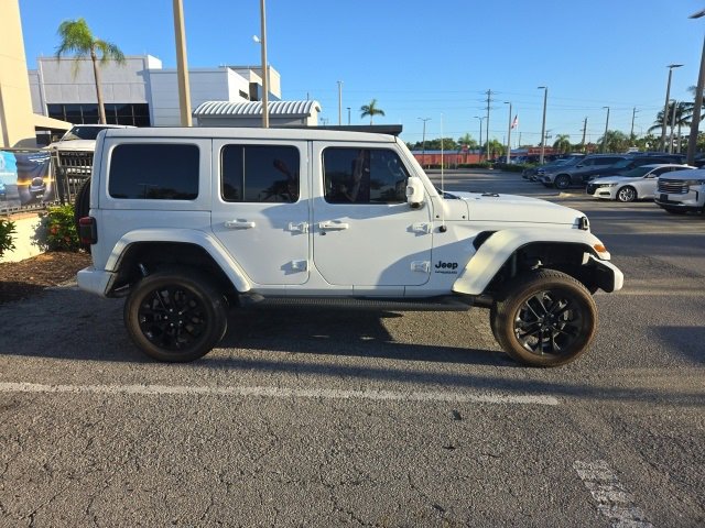 2022 Jeep Wrangler Unlimited High Altitude photo 4