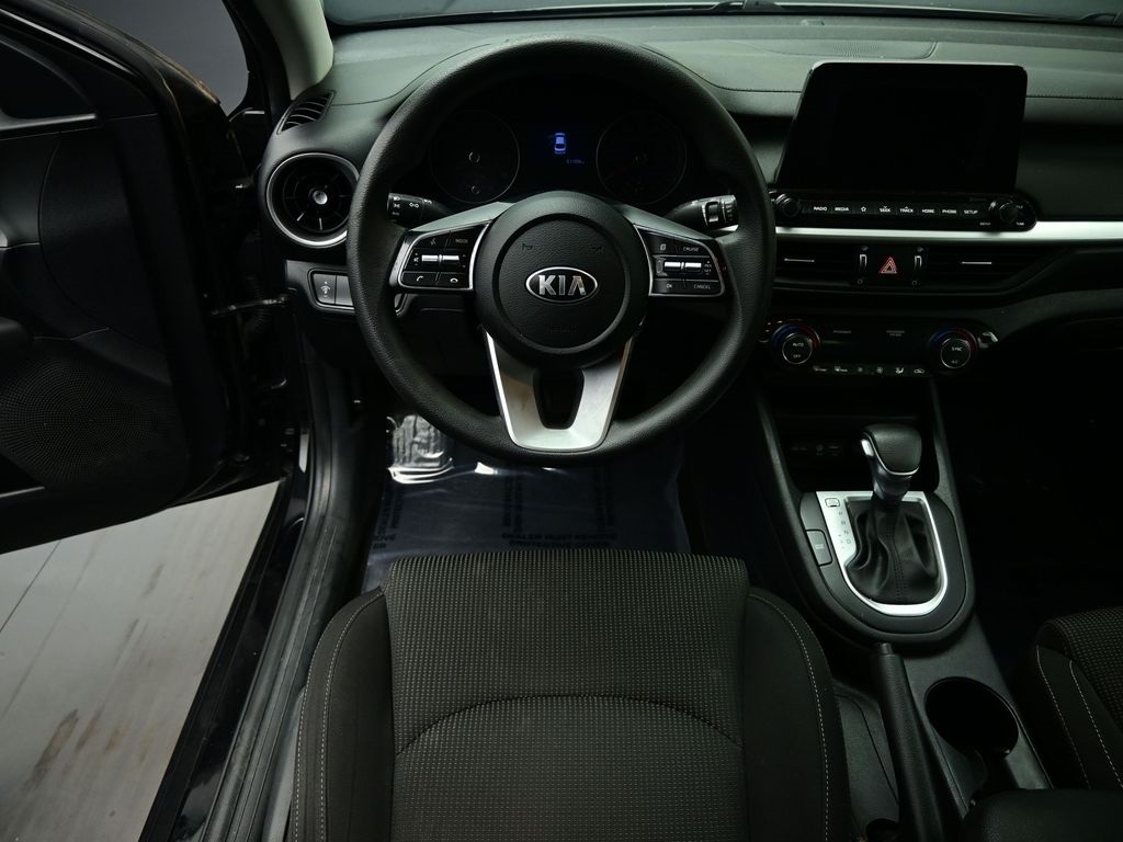 2019 Kia Forte FE LXS photo 2